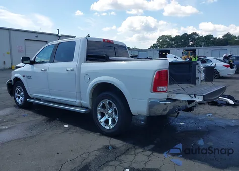 2015 Ram 1500 Laramie z USA, uszkodzony, nr VIN 1C6RR7NT1FS597527